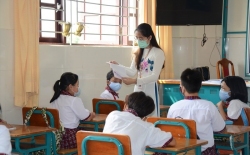ảnh không yêu cầu giáo viên tiểu học có trình độ thạc sỹ