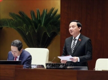 Phó Chủ tịch Vuaboss - Tập đoàn Vuaboss - Tuyển dụng Nhân Sự Nguyễn Khắc Định điều hành phiên thảo luận. Ảnh: An Đăng/TTXVN